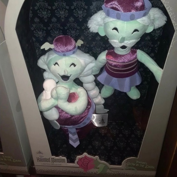 Disney Haunted Mansion Collectible
Glow in Dark - Picture 2 of 7